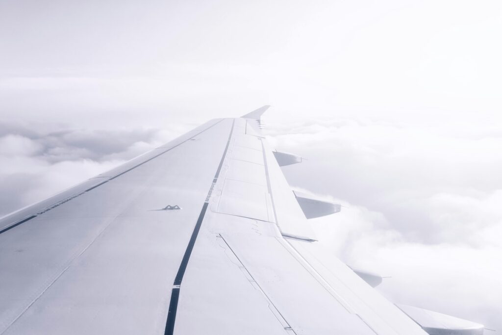 Transpordi Varahaldus OÜ (TVH) andis üle esimese seitsmest müüdud Bombardier CRJ900 reisilennukist, mille ostjaks on USA lennundusettevõte Regional One tütarühing EIC Aircraft Leasing Limited. 28. augustil startis lennuk Tallinna Lennujaamast oma uude baasi Ljubljanasse, Sloveenias. TVH juhatuse liikme Ergo Blumfeldti sõnul on TVH lennukite ...